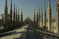 Walkway across the Duomo roof