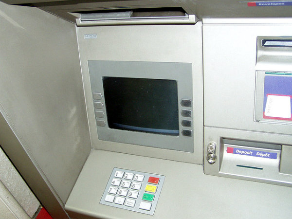 italysafety_bankmachine